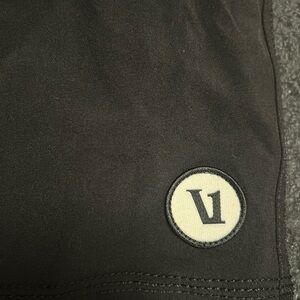 Men's Vuori Like New black shorts